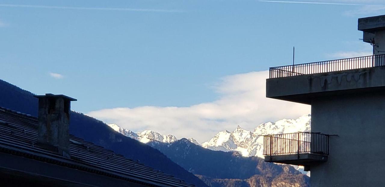 Le Chat A Pois Aosta Bagian luar foto